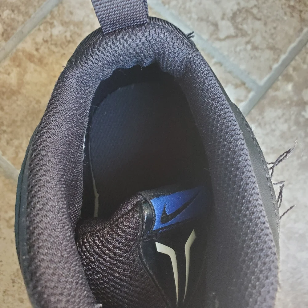 Nike Football Cleats - Picture 3 of 9